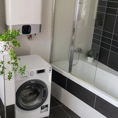 Apartment U Areny Mozartova *